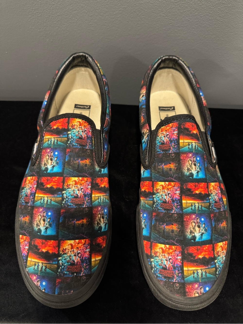 Vans Stranger Things Customs Slip On Shoes Men’s 11.5 Women’s 13 EUC
